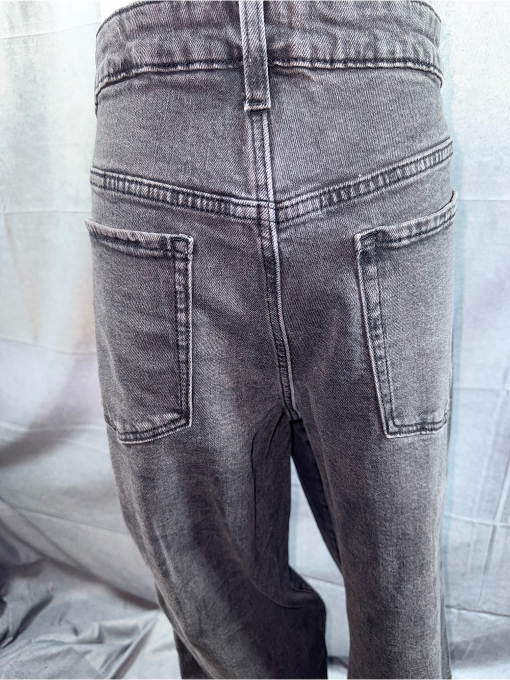 2859-Old Navy Women's Black Straight-Leg Jeans - Picture 3 of 4